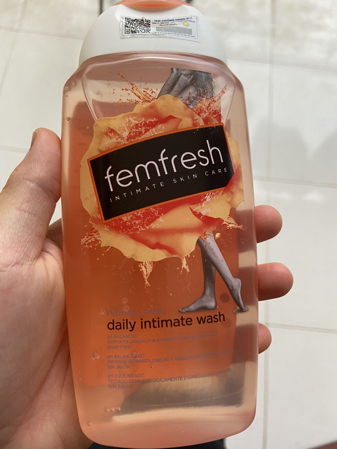 Giao hàng mùa dịch nên khá chậm, mình chưa mở ra dùng nên cũng ko biết chất lượng sao, nhưng cảm quan bên ngoài thì có vẻ ổn, hàng chuẩn.