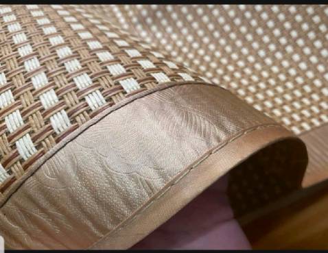 Chiếu nằm mát. Sợi mây nhỏ ,đẹp. Thiết kế sang trọng. Shop gởi đúng size. Thương hiệu HƯƠNG LAN.