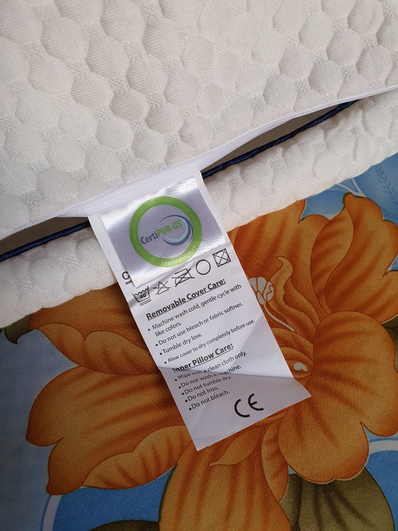 giao hàng rất nhanh. đặt 8g thì 10g tiki đã giao
chất liệu vải khá dày dặn nhưng mềm mại. sờ vào rất thích. thiết kế đơn giản có gờ lục giác dệt kim đan xen
 đang kiếm bọc cho gối ôm nhưng không thấy bán. hi vọng cửa hàng ra thêm cho đủ bộ ;)