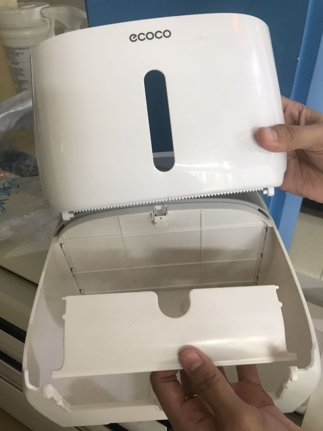 Sản phẩm mới nhận ,bị vỡ "te tua"!!!