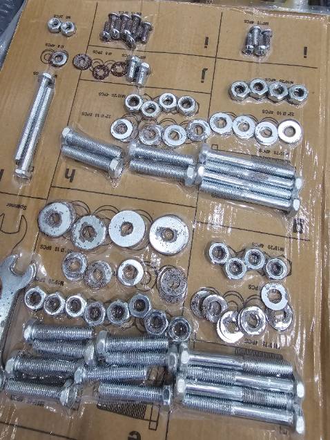 Lắp hoàn thiện nhìn rất ưng, chỉ là ốc vít bị rỉ sét rồi