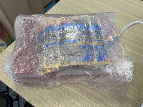 tiki giao hàng nhanh, đóng gói kĩ càng, mèo nhà mình rất thích loại này