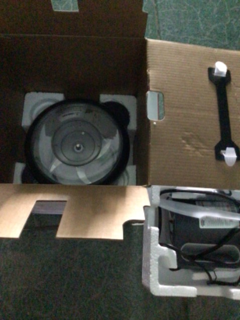 Giao nhanh,đúng loại,lại có quà. Máy nhìn đẹp,chắc chắn,4 lưỡi rất bén. Khi vệ sin cần cẩn thận