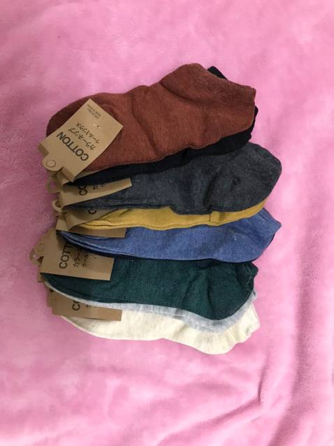 Mua về cho em trai, nhưng mình thấy dùng cũng hợp. Thôi chia mỗi chị em 5 đôi cho công bằng.