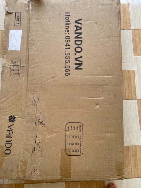 vỏ bên ngoài đã có hiện tượng mục, thậm chí có mối, lúc mở hàng nghĩ dù sao bên trong cũng là kim loại không ảnh hưởng, nhưng khi ráp xong vặn đều ốc thì bị kênh, phải lục đồ trong nhà tìm bulong thích hợp chèn vô, một góc cột bị thiếu nắp nhựa => sản phẩm chưa hoàn thiện, không kiểm tra chức năng, phụ kiện trước khi giao, giao sản phẩm tồn kho shop đẩy rủi ro cho khách hàng, quá thất vọng