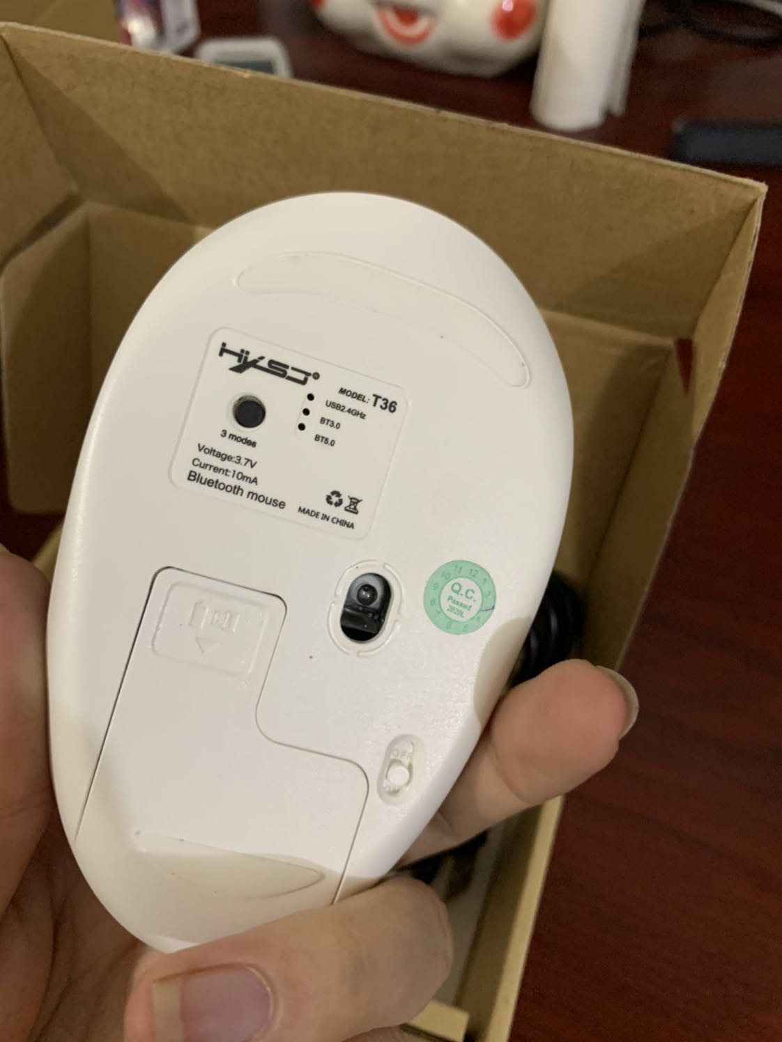 Chuột rất xinh thiết kế lạ mắt, mình siêu thích các con chuột mỏng, nhẹ, mix màu nhìn cũng hay hay, shop bán các mẫu chuột rất đã dạng. Mình ủng hộ shop mong shop phát triển hơn nữa