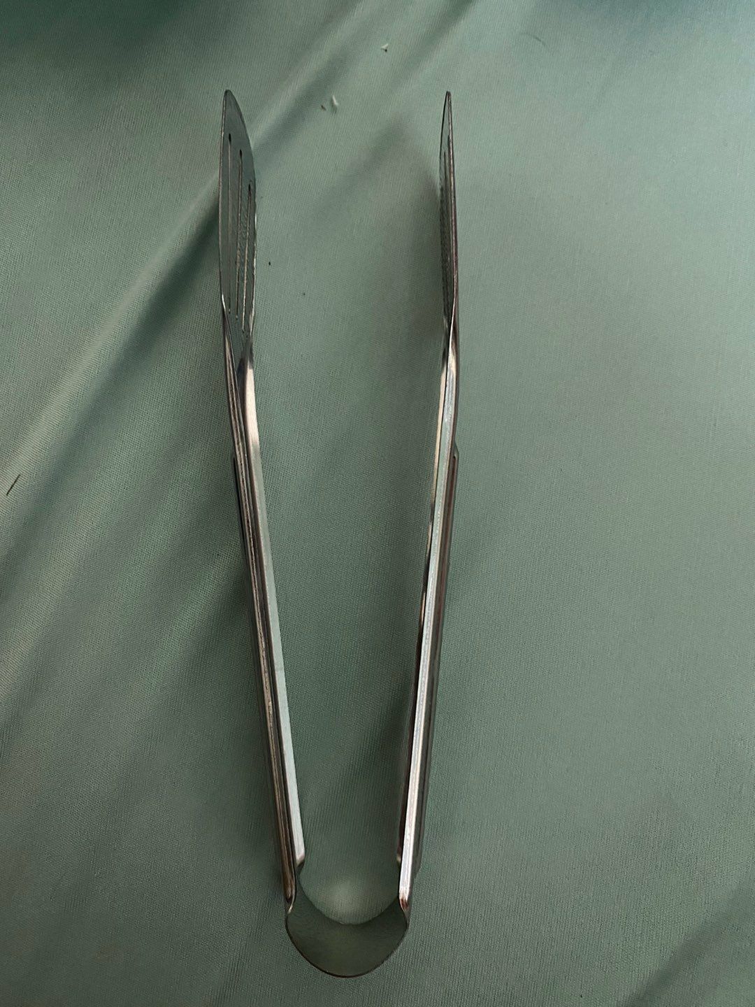 Kẹp đồ ăn chắc chắn, giao hàng khá nhanh, đóng gói kĩ. Nên mua.