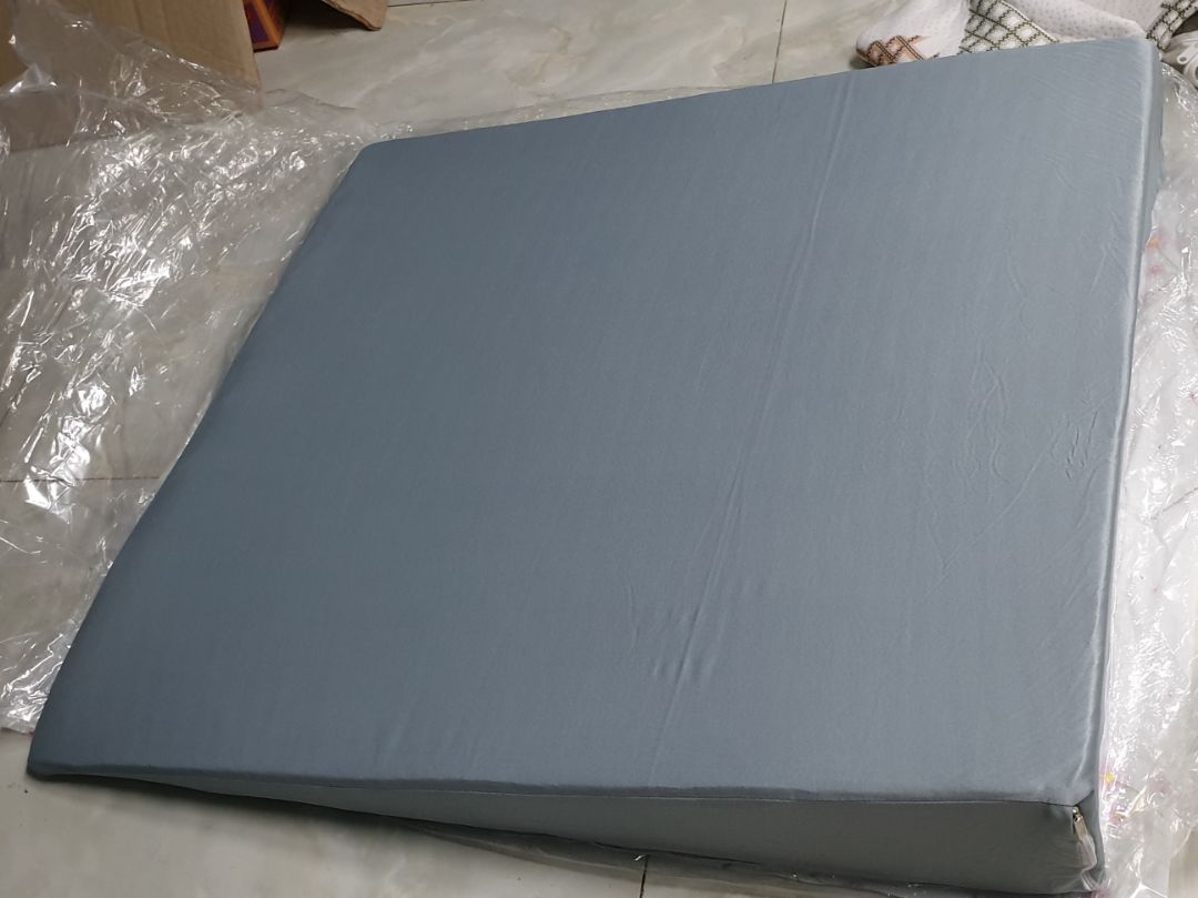 Hàng đóng gói 3 lớp: chân không 2 lớp (1 túi nilon + 1 túi hút chân không chuyên dụng) và 1túi đựng chuyên dụng.
Độ bền thì đánh giá sau.
Cảm ơn anh giao hàng nhiệt tình.