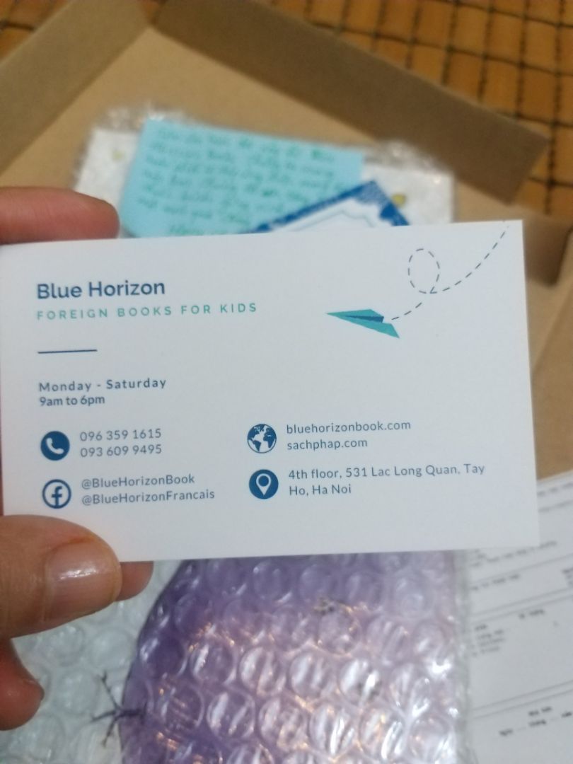 Shop quá dễ thương, mọi thứ đều ổn ngoại trừ việc gói hàng quá kĩ, gây quá nhiều rác thải nilon. Ah, mình tưởng sách bìa cứng, hóa ra bìa mềm :(  chất lượng giấy bên trong cũng không đẹp. Shop quá dễ thương, mọi thứ đều ổn ngoại trừ việc gói hàng quá kĩ, gây quá nhiều rác thải nilon. Ah, mình tưởng sách bìa cứng, hóa ra bìa mềm :(  chất lượng giấy bên trong cũng không đẹp.