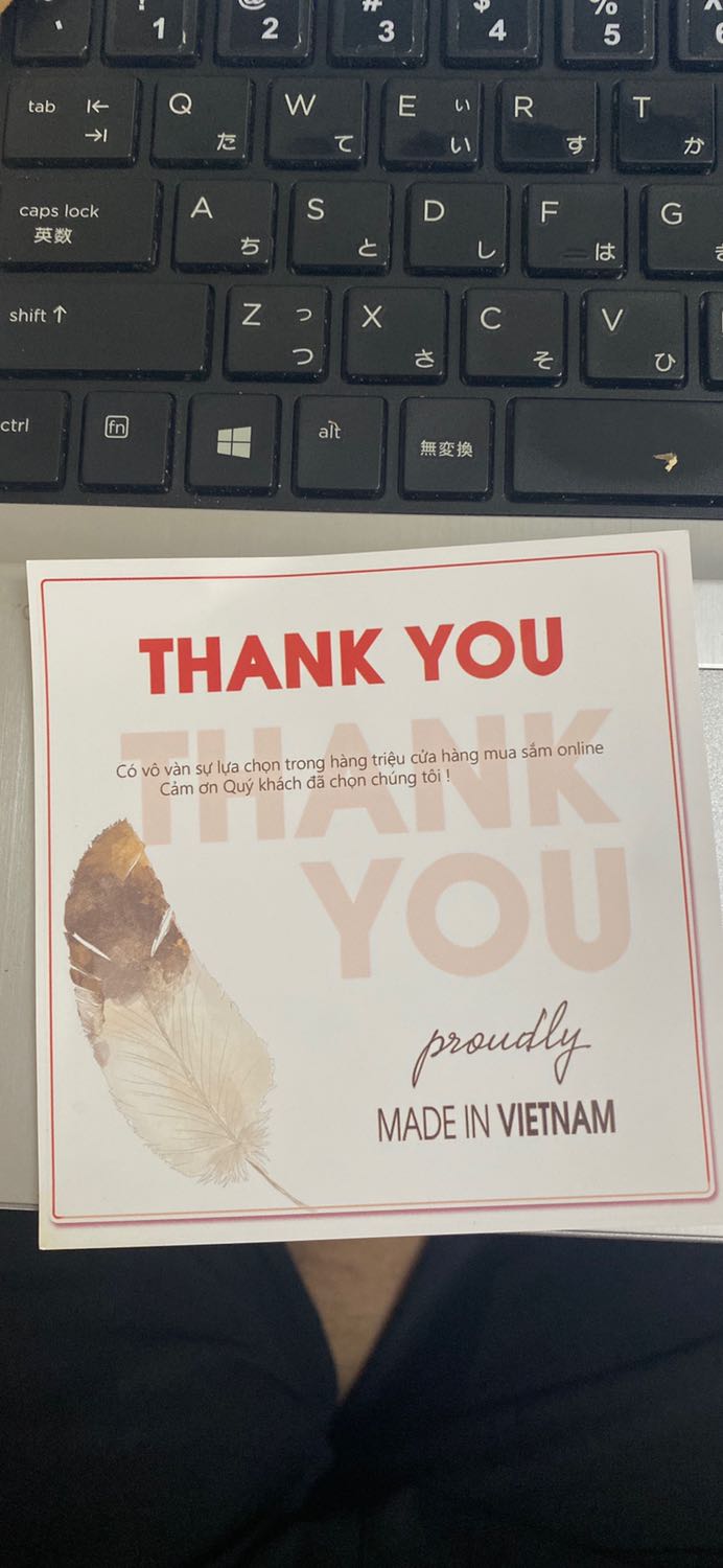 Giao hàng khá nhanh trong giai đoạn dịch. Trong hộp còn có thư cảm ơn từ shop nữa.
Kiếm được giảm giá bên sp này khá rẻ