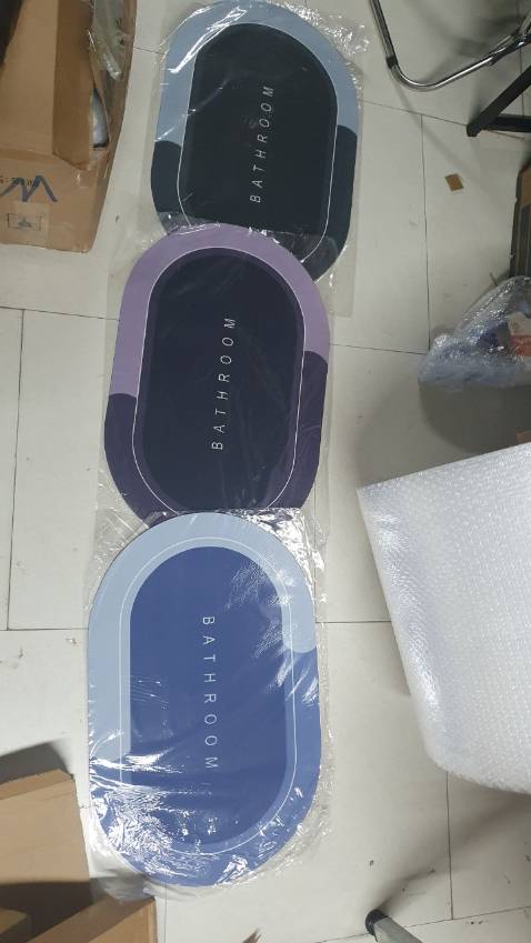 Thảm rất đẹp, dày dặn, mình rất ưng ý, dễ giặt, nhanh khô