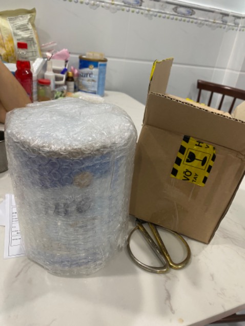 Đóng gói cẩn thận. Vị uống ngon nên đã mua thường xuyên cho bà