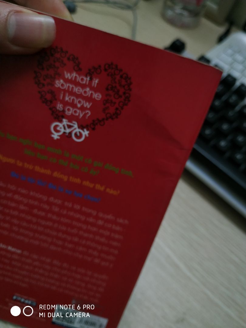 lần đầu mua hàng trên tiki mà mình cảm thấy thất vọng như vậy. Mang tiếng mua sách thì mua ở tiki mà sách cũ, bụi bẩn rất nhiều, tuy nhiên đc cái giá rẻ hơn và nội dung cũng oke. nhưng thật sự thì buồn