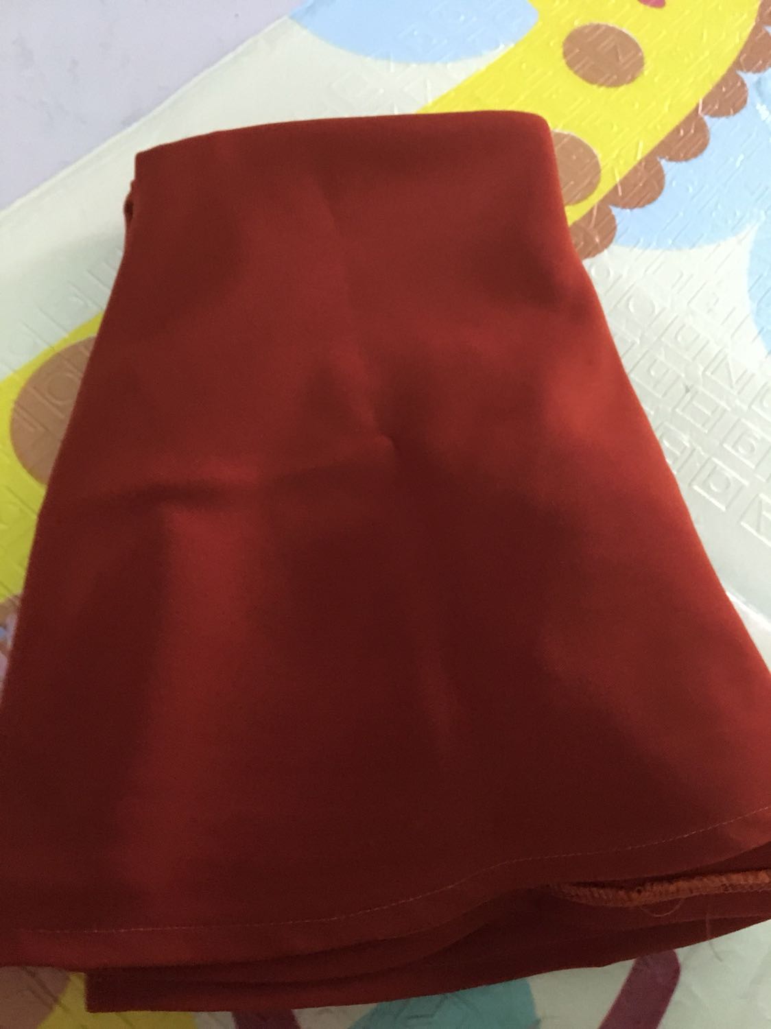 Mình lấy màu cam sáng vậy mà giờ nhận đc lại là màu cam đất tối