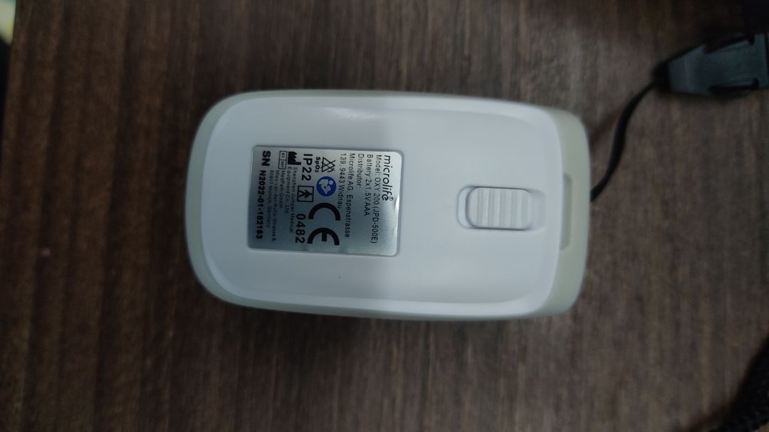 hàng microlife chính hãng tuy nhiên hãng lại rename từ con jumper jpd500e. mà con đó thì giá rẻ hơn kha khá. coi như đắt hơn ở thương hiệu vs bảo hành chứ ruột vẫn vậy.