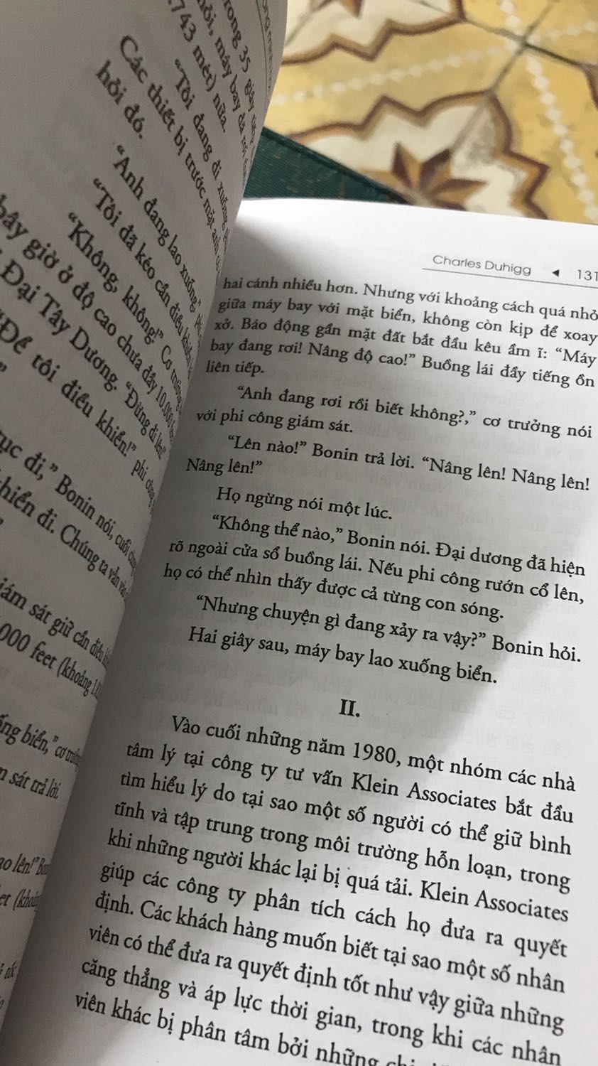 Chất lượng sách tệ, màu chữ như sách in lậu, tôi hi vọng sẽ không mua quyển sách nào như trên nữa