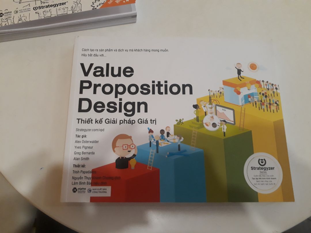 sách viết đơn giản, rõ ràng, dễ hiểu về công việc kinh doanh của doanh nghiệp. đây là cái nhìn tổng quan cho những ai đang muốn bắt đầu công việc kd của mình. Sẽ mua bộ 3 cuốn vì chất lượng nội dung của nó. Tks tác giả.