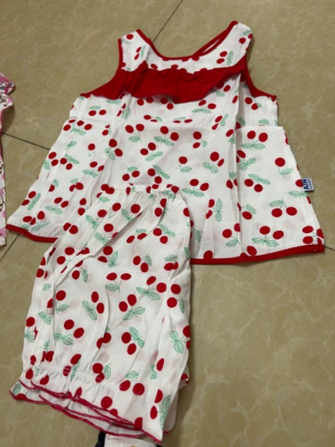 Vải mềm, mịn, dễ thương! Giao hàng nhanh. Mình mua giá khuyến mãi 60k thì ok, chứ giá gốc 150-200k thì hơi chát 🥰