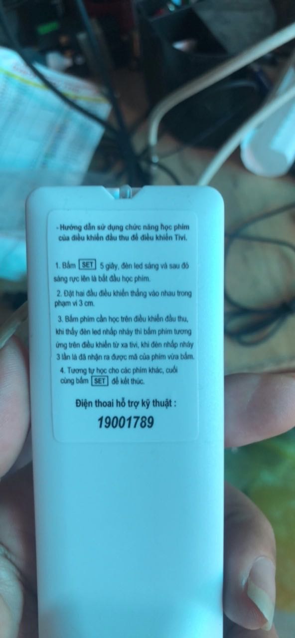 Hàng chính hãng,sử dụng ngon nhay phím mềm,đặc biệt là học được tắt mở Tivi và âm thanh cộng trừ nói chung là rất hài lòng .cảm ơn shop