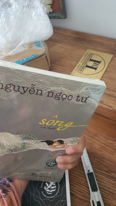 Sách còn cả seal lúc mua mình tưởng là sách đã qua sử dụng . đẹp nhé sốp