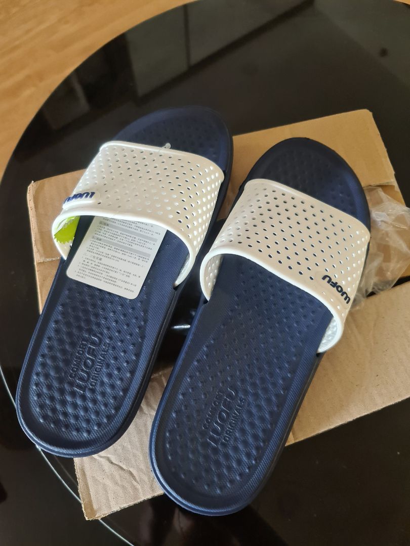 mua đh casio lại nhận được đôi dép, đề nghị tiki kiểm tra lại