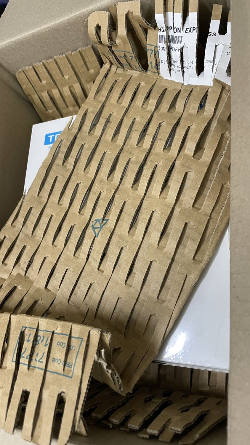 Đóng gói cực chắc chắn, giao nhanh hơn dự kiến, phát ở 5G thì siêu đỉnh. Độ bền thì chờ thời gian đánh giá.