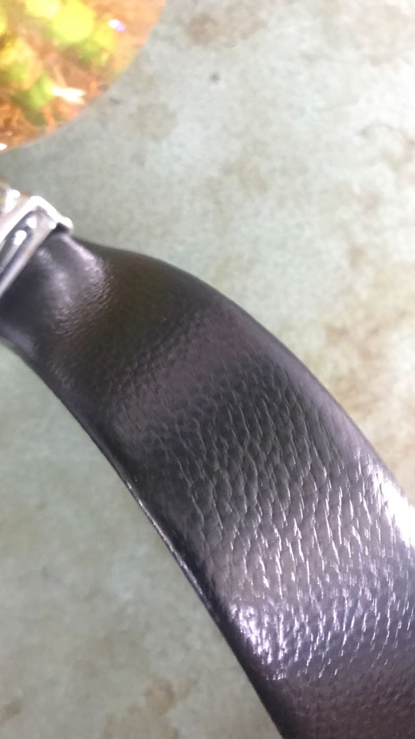 Mặt thắt lưng nhìn rất đơn giản nhưng nhận thì rất đẹp. Mặt rất thời trang, dễ phối đồ. Dây da rất dài và mềm. Mình phải cắt đi một đoạn đeo cho vừa. Dây may cũng khá là tỉ mỉ. Khoá tự động khỏi lo về việc bấm lỗ. Sản phẩm ok. Cảm ơn shop.