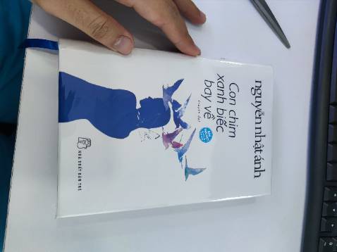 Bìa đẹp, giao hàng có quấn nilon chống sốc. 10 điểm cho nhà sách...