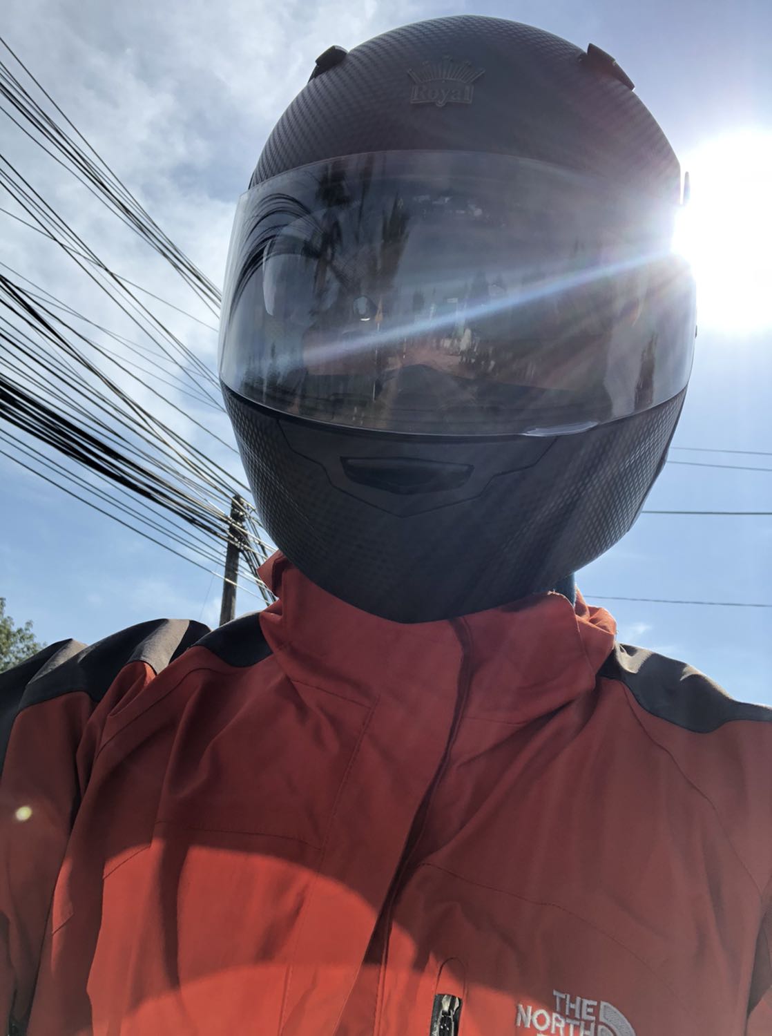 Ship bao nhanh, bất ngờ khi nhận tin nhắn của Ninja. (2 đây). Đóng gói ổn, hàng chất lượng. Kính ngoài nhìn xuyên như không có. Tuy nhiên nhìn 2 kiếng thấy loạn cảm giác tí
Đặt size XL. Nhận đúng hàng. Tuy nhiên ước chừng là hơi rộng, dè đâu ép chặt đôi má, cứng khừ luôn. Hơi nặng tí. Hii
Đánh giá: ổn nhưng mập tí chắc bỏ kệ tiếp!