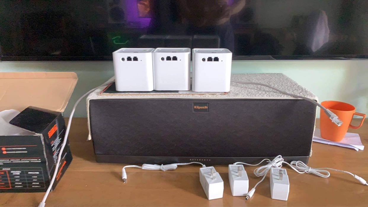 Sản phẩm tuyệt vời. Kết nối nhanh gọn và dễ. Tín hiệu mạnh ngang ngửa cap LAN. Vote 5 sao cho sản phẩm. Đã giới thiệu 2 người bạn mua.