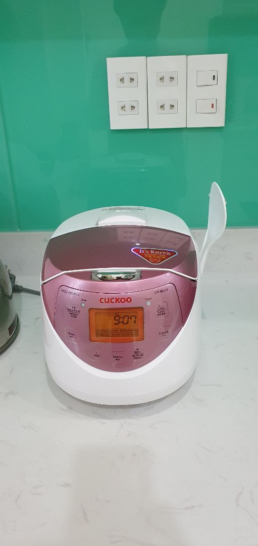 Nồi cơm đẹp, xịn, vừa đủ 2 người ăn, nấu không cháy khét. Hàng xuất xứ Hàn Quốc, hoàn thiện đẹp. giao hàng nhanh.