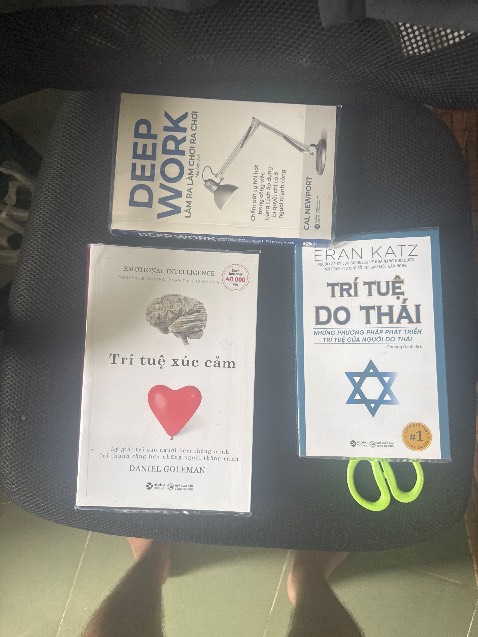 Giao nhanh, giá tốt, sách hay nên mua đọc nha mọi người