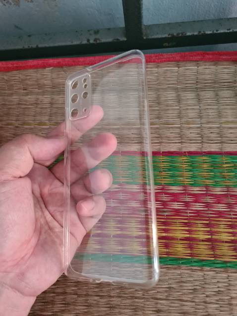 Hàng giao không đúng chất lượng. Không cho kiểm tra hàng. Hàng quá tệ