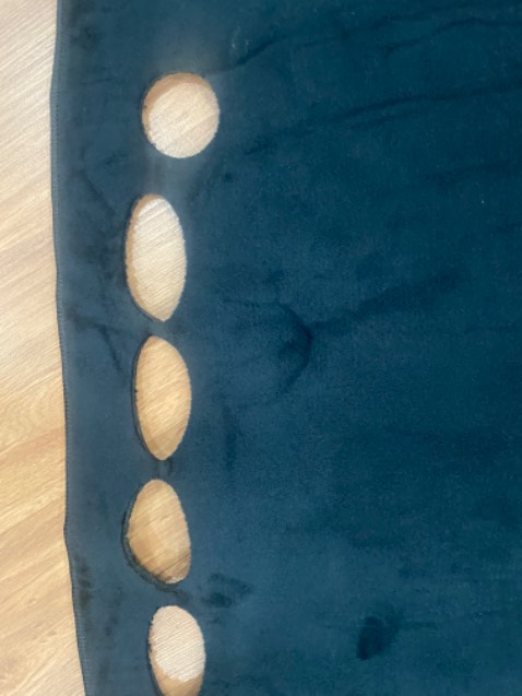 Nhẹ, mỏng, vết cắt ko gọn, ko đẹp