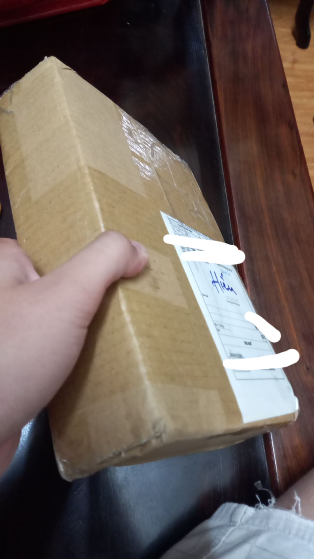 Sách được bọc và bảo quản cẩn thận. Chương phụ lục chiếm hơn một nửa quyển sách rồi.