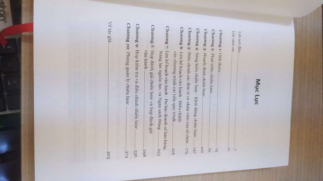 Sách rất hay,  chất lượng dịch thuật tốt,  giao hàng của Tiki ok,  bọc sách cẩn thận.  Sách bìa cứng nên ko lo quăn góc. Sách rất hay,  chất lượng dịch thuật tốt,  giao hàng của Tiki ok,  bọc sách cẩn thận.  Sách bìa cứng nên ko lo quăn góc.