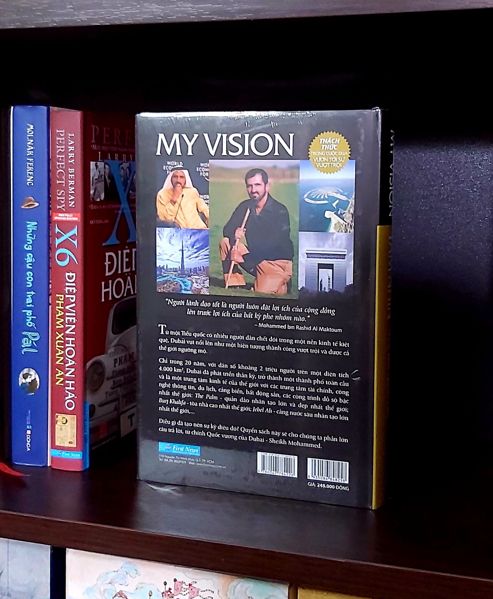 Sách mới về chưa kịp đọc nhưng hứa hẹn nhiều điều thú vị vì mình đã đọc qua review. Sách đẹp, giấy xốp nhẹ, cầm vừa tay. 
Dịch vụ Tiki thân thiện với người dùng. Sách được đóng hộp cẩn thận. Giao đúng hẹn dù trong thời gian phong tỏa toàn tp. Nhân viên giao hàng nhiệt tình. Like & Thanks!