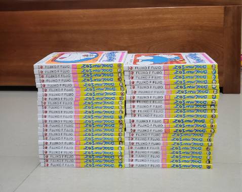 Đủ 45 tập mới. Sách mới ko cong vẹo. Đóng gói cẩn thận. Xem qua thì thấy giấy ok đẹp. Mình mua lúc sale 20% zui zui. Thật ra có khi ko đọc bao nhiêu nhưng cầm cả 45 tập truyện của tuổi thơ thật vui biết bao. Hihihi