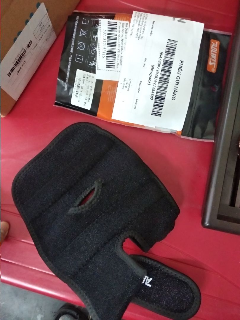 Sao sản phẩm lại chỉ có 1 cái thế ? 
Mình muốn đổi trả hàng được không bạn ?