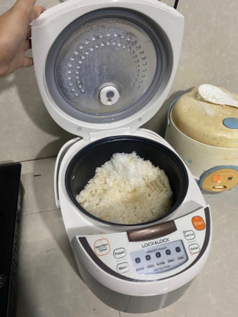 Nồi như hình, nấu cơm ngon, tuy nhiên giữ ấm đúng 12h là tự động ngắt, phải hâm lại