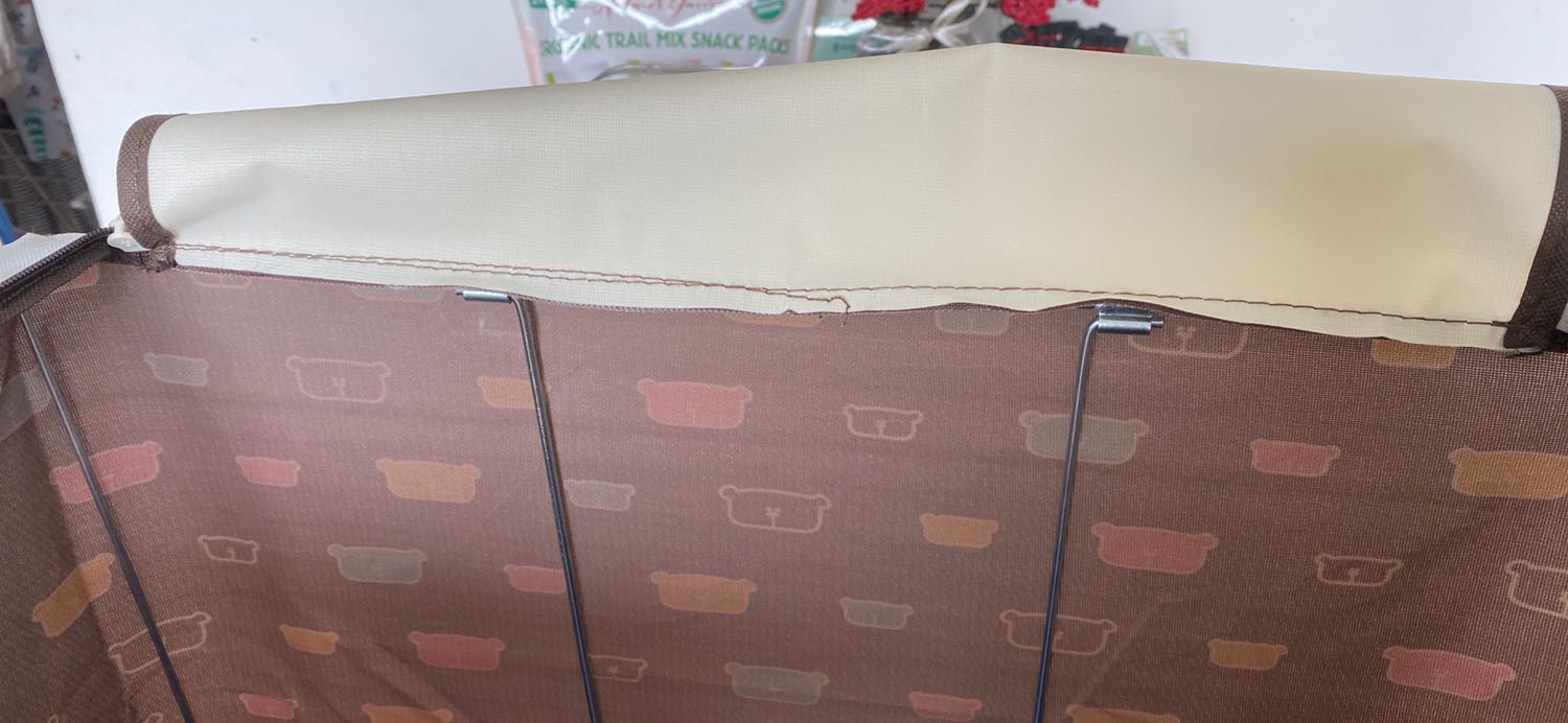 Túi có khung sắt nên rất cứng cáp, màu sắc cũng ưng ý. Mình đặt 2 set shop giao 1 gấu nâu, 1 chấm bi navy. Shop có thư gửi kèm cũng rất dễ thương. Nên mở ra để bên ngoài tầm nửa ngày cho đỡ mùi rồi hãy cho đồ vào. Túi có khung sắt nên rất cứng cáp, màu sắc cũng ưng ý. Mình đặt 2 set shop giao 1 gấu nâu, 1 chấm bi navy. Shop có thư gửi kèm cũng rất dễ thương. Nên mở ra để bên ngoài tầm nửa ngày cho đỡ mùi rồi hãy cho đồ vào.