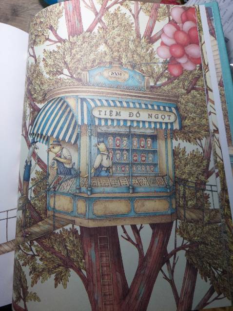 Sau 1 tuần chờ đợi thì quyển sách này không làm em thất vọng vì nó quá đẹp. Đẹp đến từng chi tiết nhỏ nhất. Nội dung cũng hay nữa. Chắc hẳn mỗi ng đọc xong chắc hẳn sẽ có cảm nhận của riêng mình về hạnh phúc ....