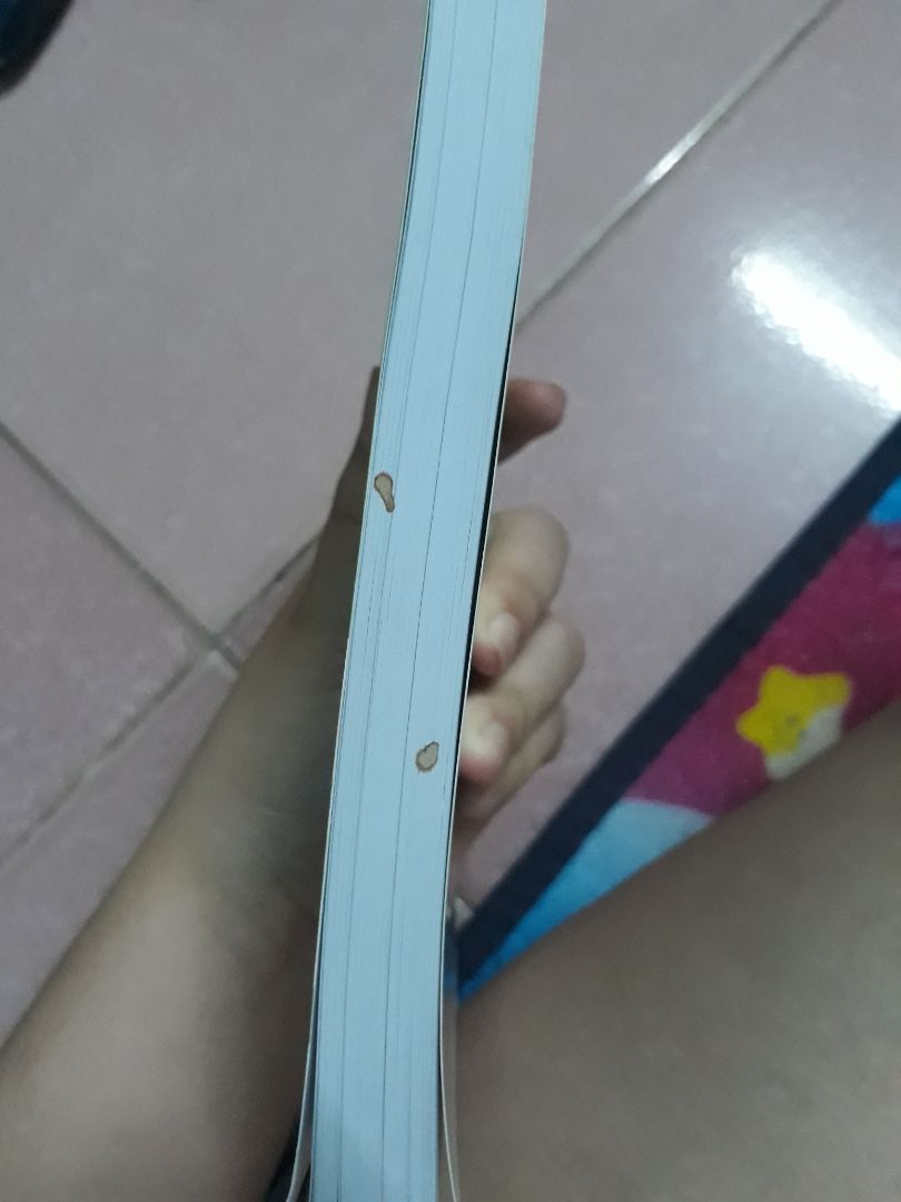 sách bị bẩn một chút, hàng giao nhanh, sách khá hay