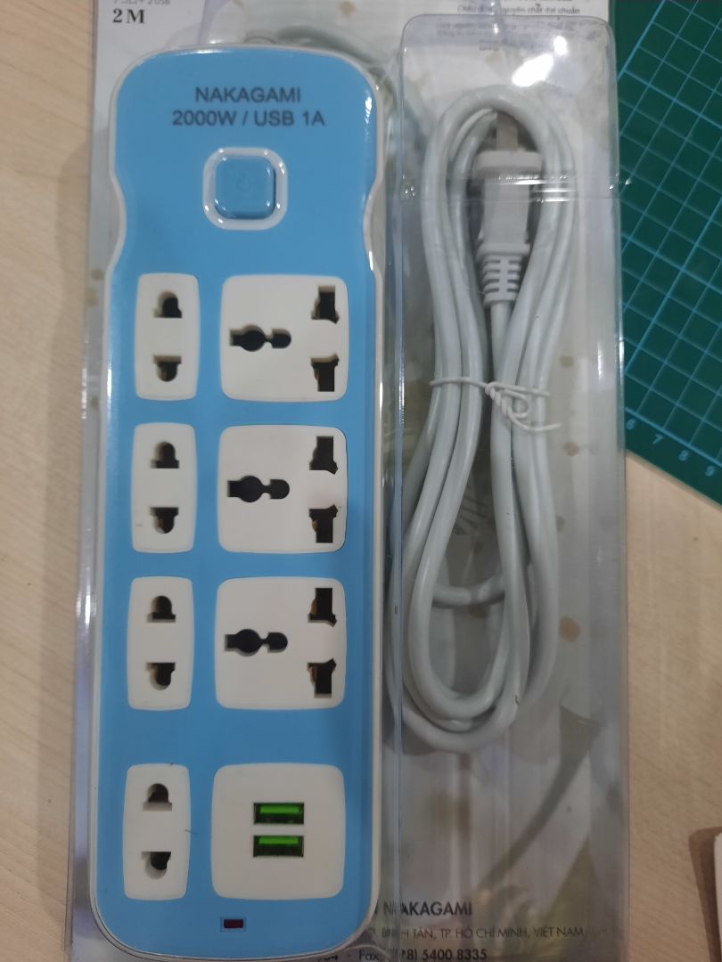 giao nhanh, đóng gói rất cẩn thận, tưởng gói hộp bự chứ ổ điện bình thường, thấy m.n cmt nói ổ bự cũng nghĩ k bự lắm, lúc khui ra hết hồn bự thiệt, cầm nặng tay luôn, ổ đẹp nhiều chỗ để cắm nhưng dây hơi ngắn