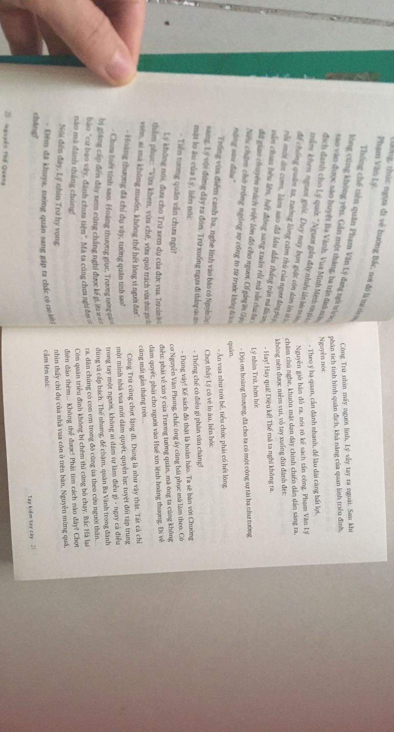 Sách tiểu thuyết lịch sử nên rất dễ đọc k ngán, rất cuốn hút. Sách viết về cụ Nguyễn Công Trứ, thật sự rất nhiều giá trị trải dài qua 3-4 đời vua thời Nguyễn. Khí chất khẳng khái, tài năng, hết lòng vì dân, đọc xong rất kính trọng cụ luôn. 
Đọc và yêu thêm đất nước mình