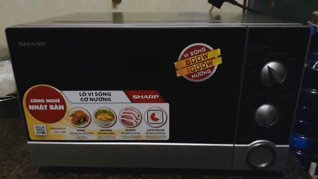 Lần đầu tiên mua hàng trên Tiki, lần đầu tiên mua hàng của shop mà chưa bao giờ lại thấy hài lòng đến thế. Vào shop thấy feedback khá ổn nên mua liền 2 cái. Đặt hàng trưa hôm trước mà trưa hôm sau đã về đến nhà. Shipper nhiệt tình, giao hàng quá nhanh, sp đóng gói chắc chắn, có phiếu bảo hành rõ ràng. Hài lòng lắm luôn. Cho shop 10 sao luôn. Chắc chắn là sẽ mua thêm mấy cái nữa cho người thân. Lần đầu tiên mua hàng trên Tiki, lần đầu tiên mua hàng của shop mà chưa bao giờ lại thấy hài lòng đến thế. Vào shop thấy feedback khá ổn nên mua liền 2 cái. Đặt hàng trưa hôm trước mà trưa hôm sau đã về đến nhà. Shipper nhiệt tình, giao hàng quá nhanh, sp đóng gói chắc chắn, có phiếu bảo hành rõ ràng. Hài lòng lắm luôn. Cho shop 10 sao luôn. Chắc chắn là sẽ mua thêm mấy cái nữa cho người thân.