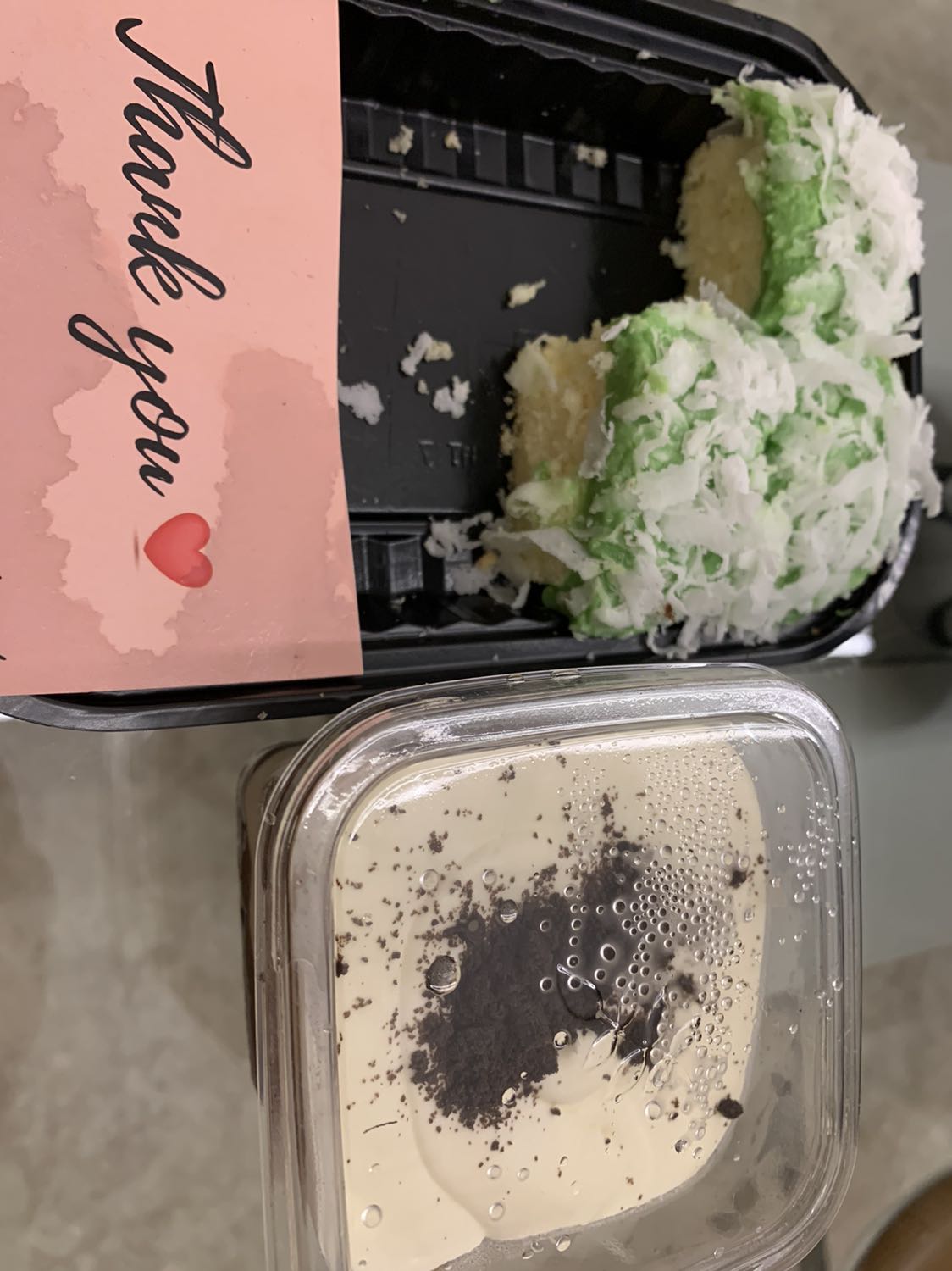 Bánh làm rất ngon, béo, mềm, độ xốp vừa phải, phần Oreo vẫn còn giòn.