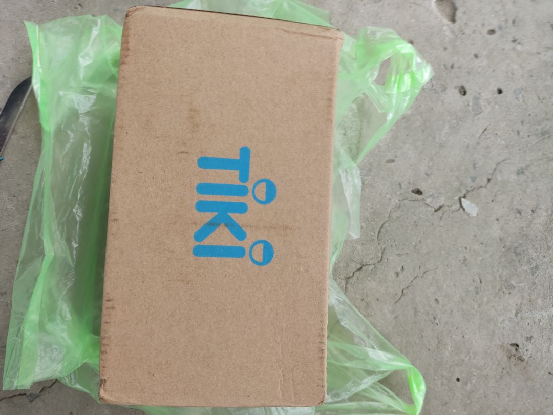 Sản phẩm thì ok, mua 4 lần bị 3 lần kèm quà tặng nhưng chẳng thấy đâu. vậy làm ơn mai mốt đăng đừng để kèm quà tặng để kh khỏi phiền. cho 2 sao cho chất lượng sp. 000 sao cho cách bán hàng *** kh hàng, ko tôn trọng kh