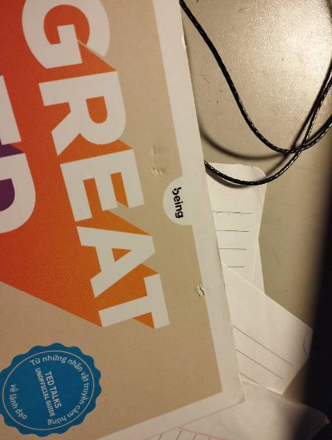 Chắc giao cho quyển tồn kho. Cũ, nát, rách, móp méo như kiểu dùng rồi. Nhưng sách hay, đáng đọc.