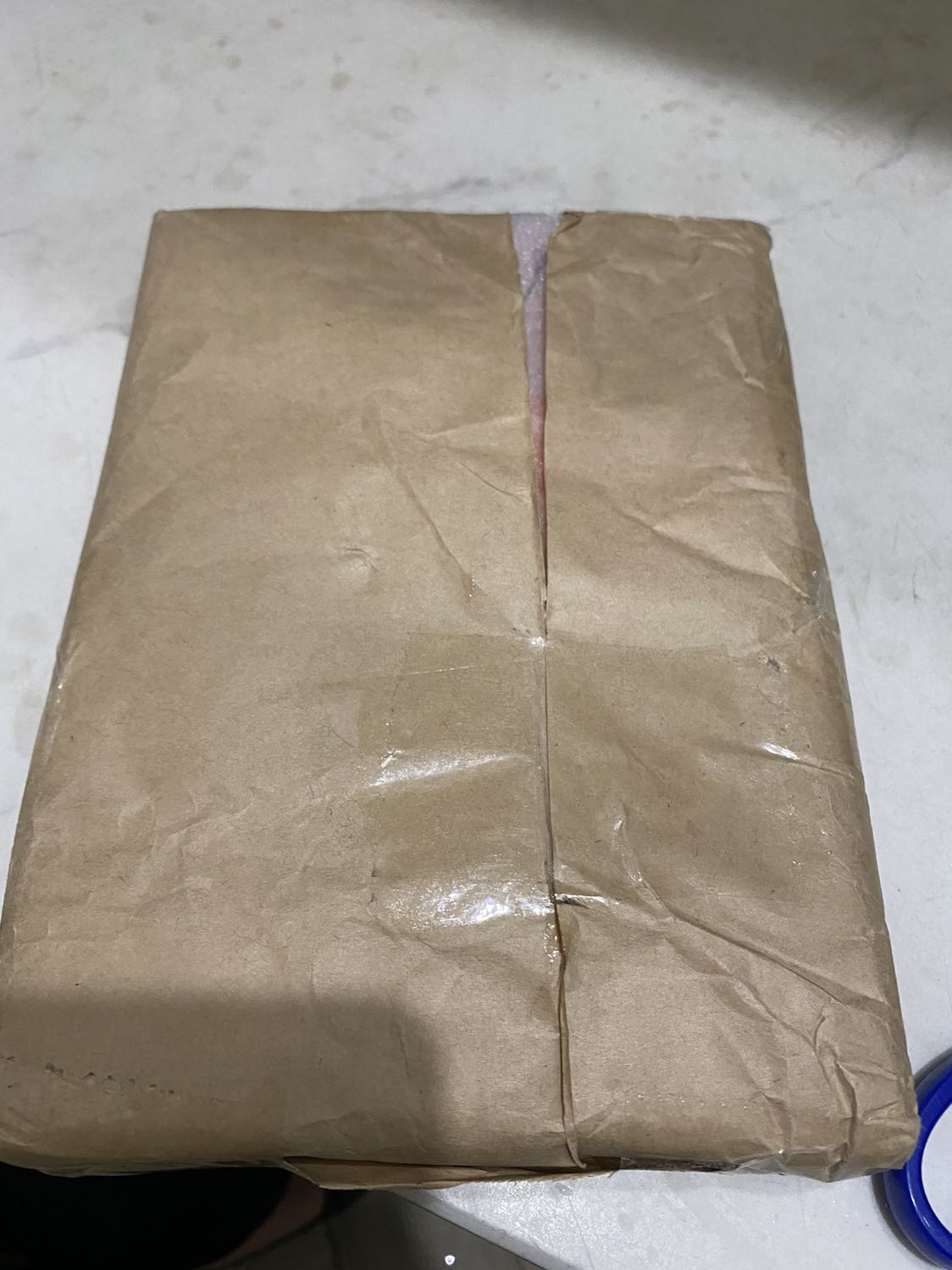 Sản phẩm đóng gói quá tệ, nham nhở.